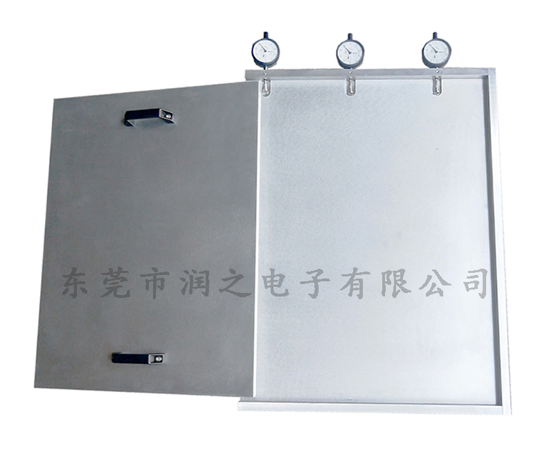 尺寸测试仪--用于测量PVC塑胶地板的尺寸、直线度、直角度。 尺寸测试仪--用于测量PVC塑胶地板的尺寸、直线度、直角度。