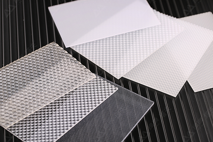 什么是pc颗粒板上海绿澳塔夫带您了解pc耐力板中的特殊板材