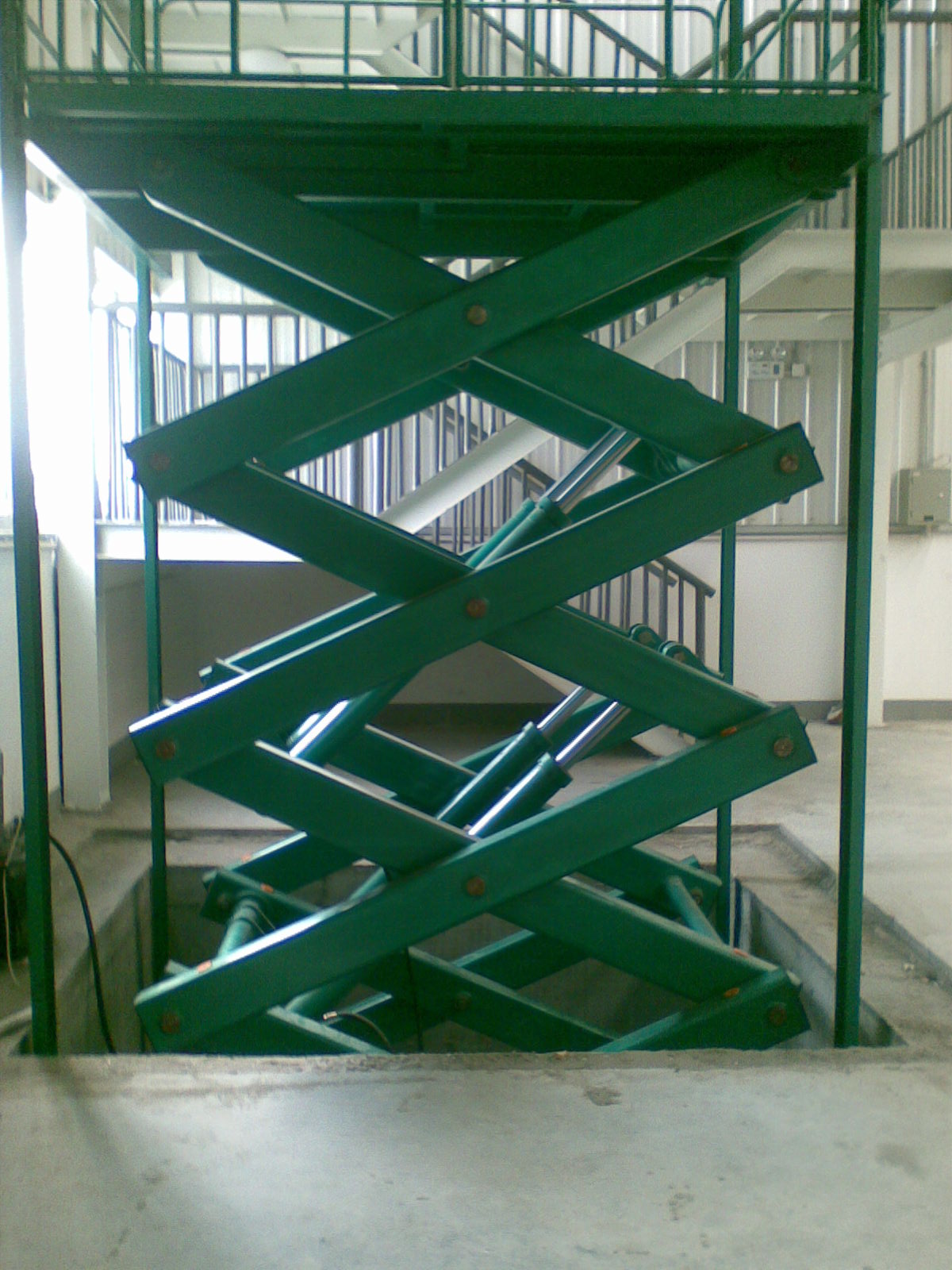 固定剪叉式升降機(jī) 