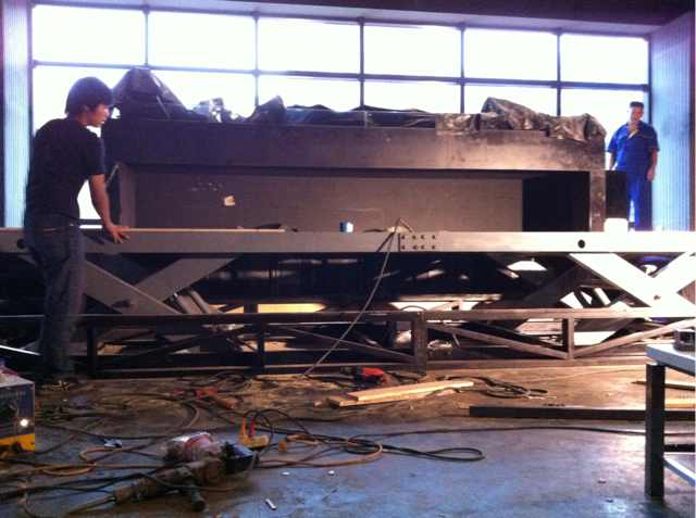 舞臺(tái)升降機(jī)