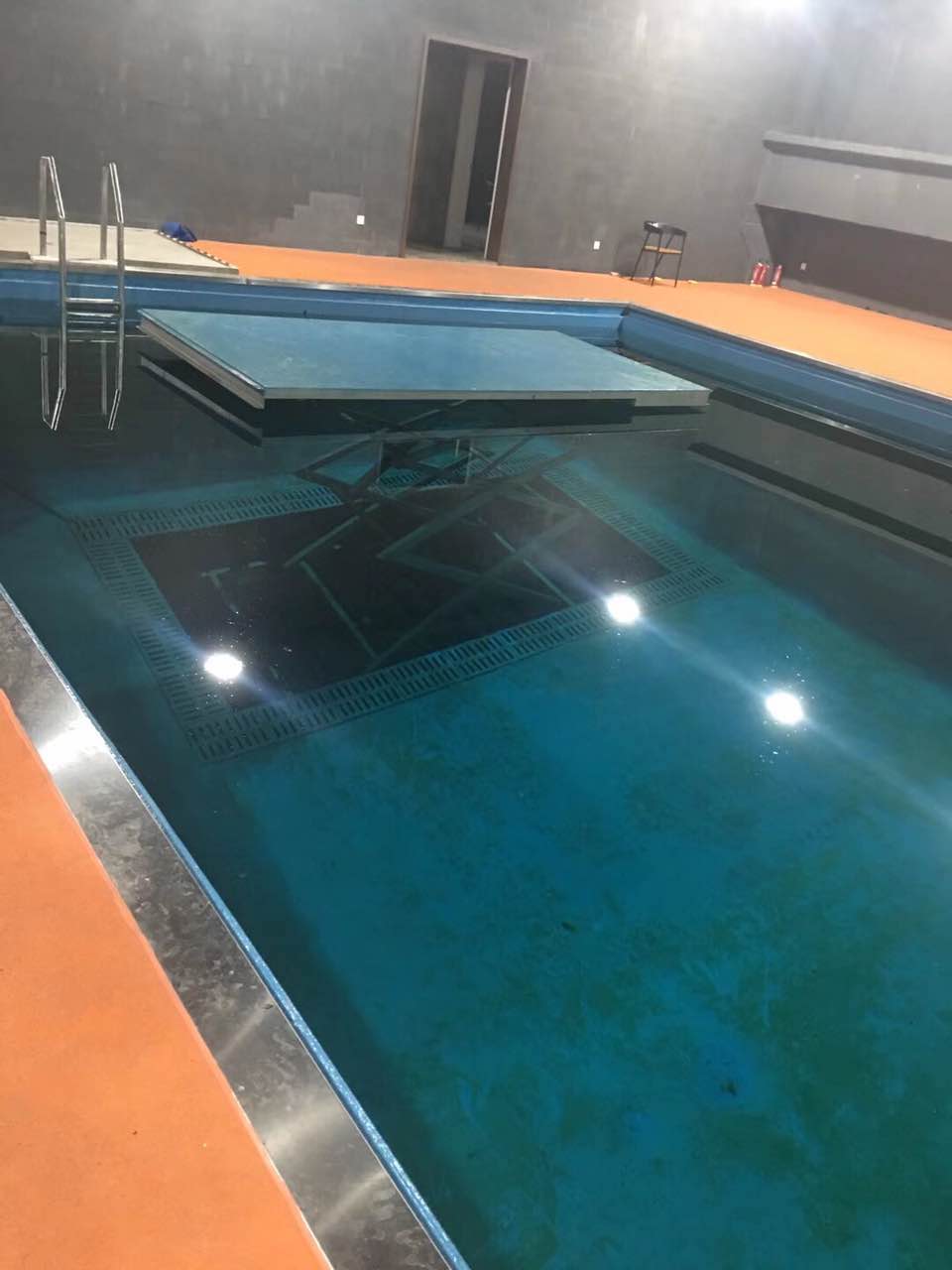 舞臺(tái)升降機(jī)