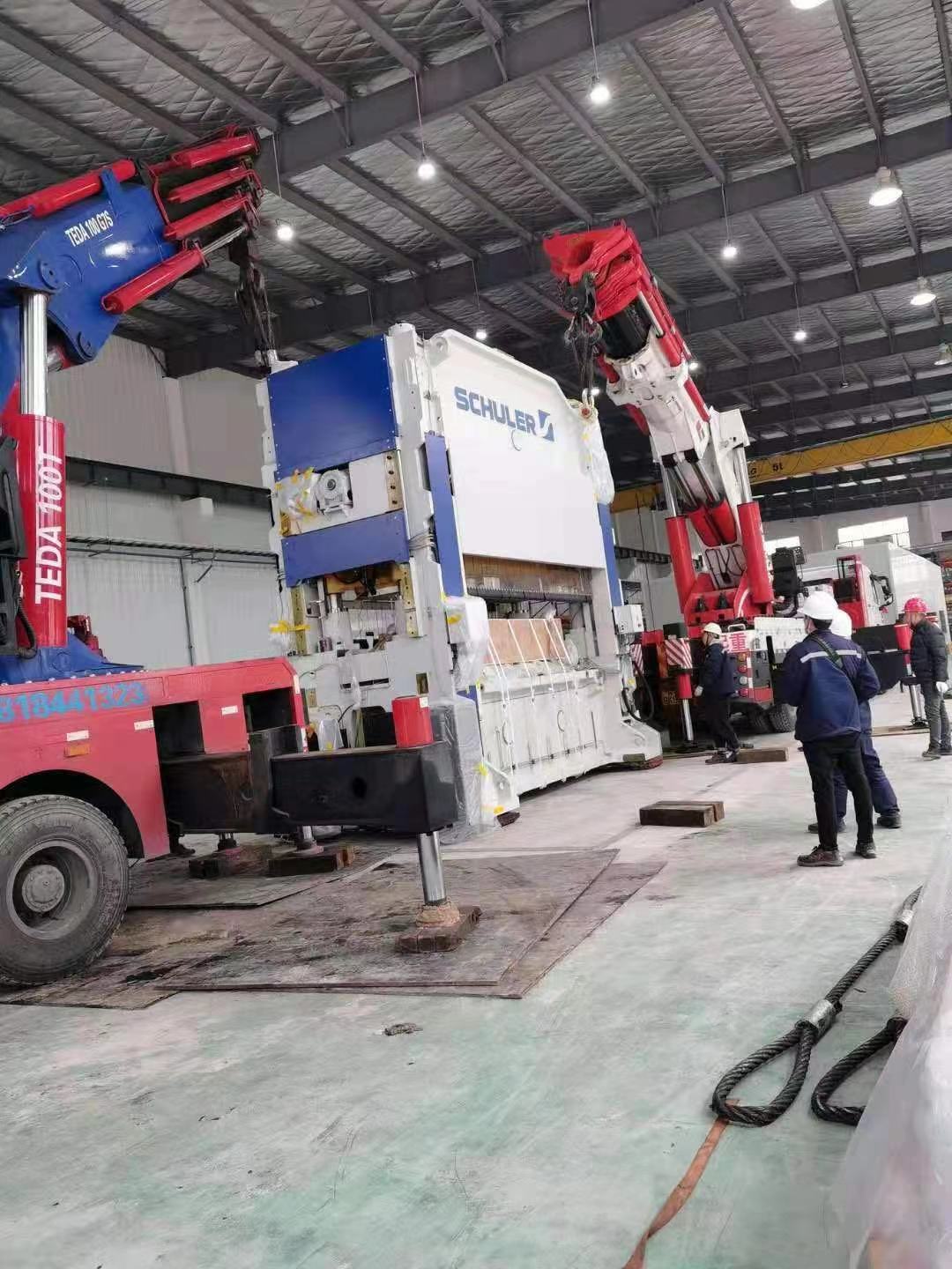 工廠搬遷設(shè)備卸車 工廠搬遷設(shè)備卸車