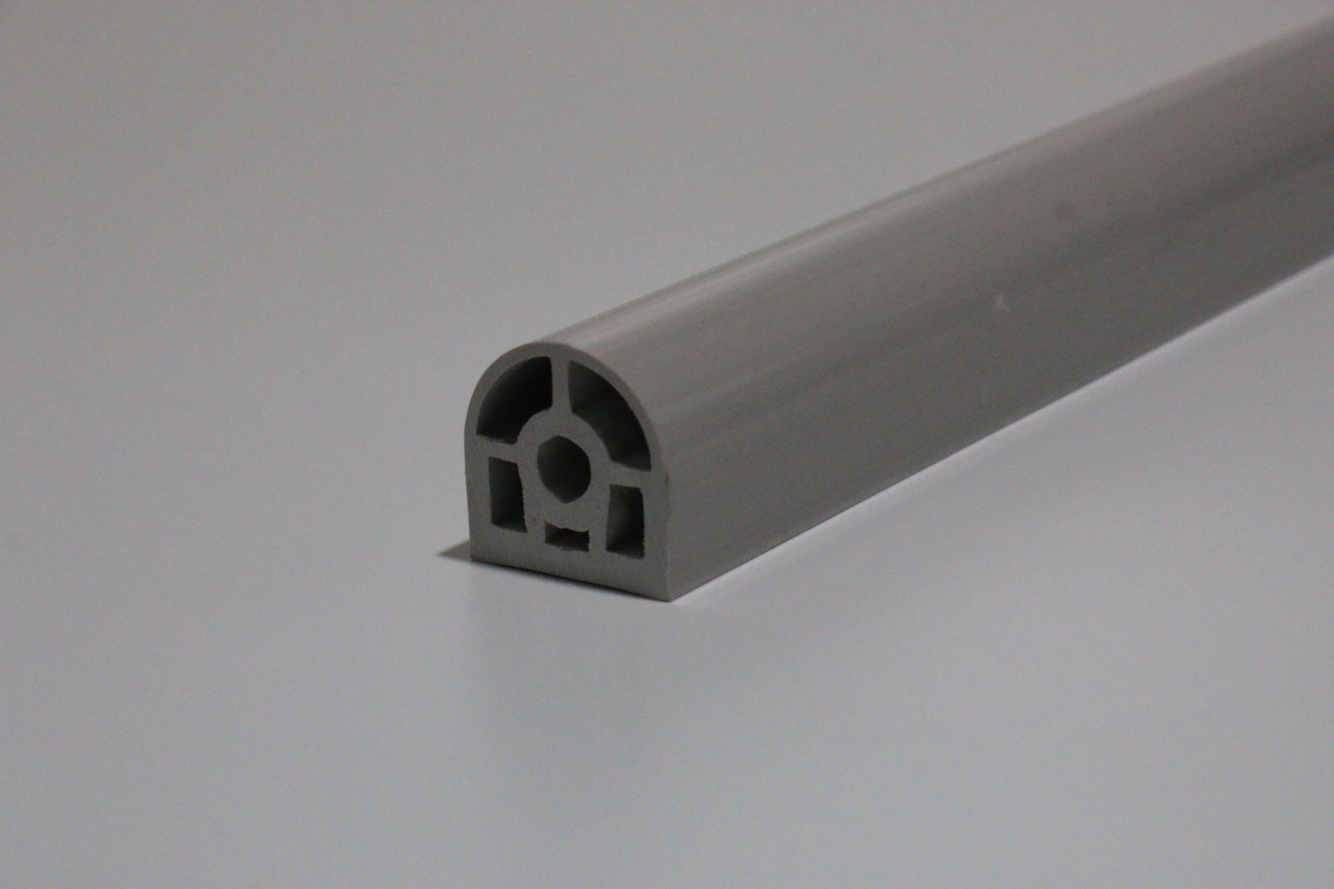 廠家批發(fā)定制各種規(guī)格塑料管材 量大從優(yōu)