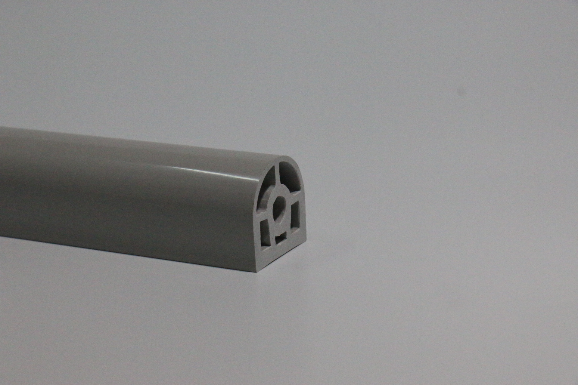 廠家批發(fā)定制各種規(guī)格塑料管材 量大從優(yōu)