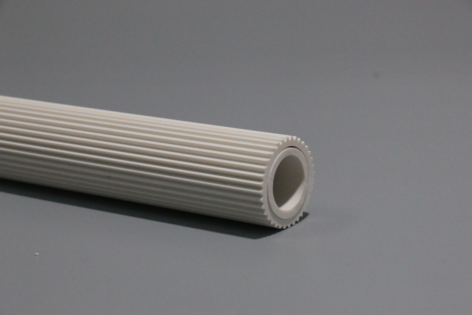 廠家批發(fā)定制各種規(guī)格塑料管材 量大從優(yōu)