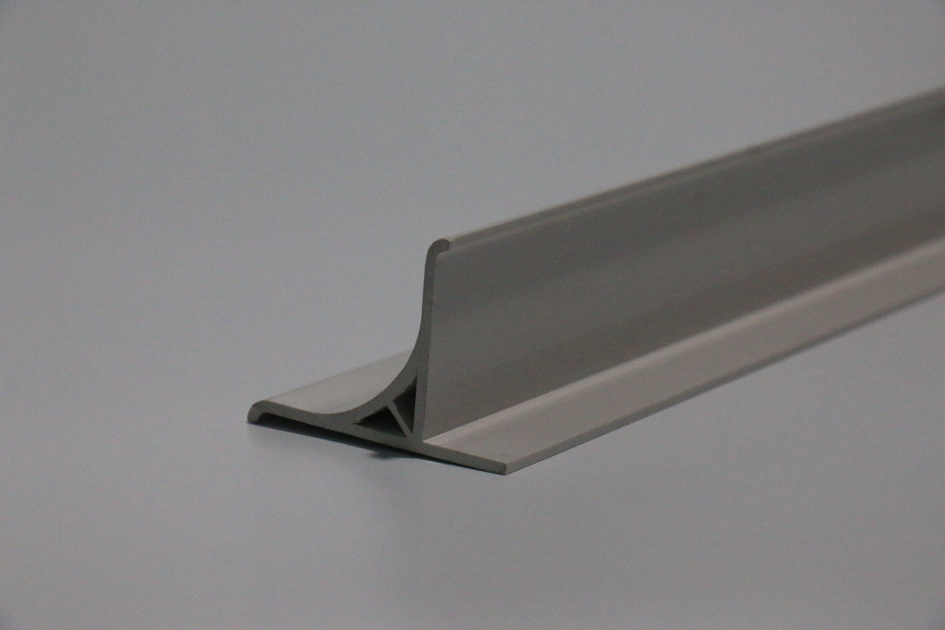 廠家直銷塑鋼毛刷條支架