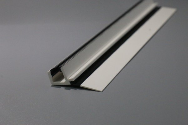 廠家直銷塑料共擠型材 塑料雙色型材軟硬共擠型材