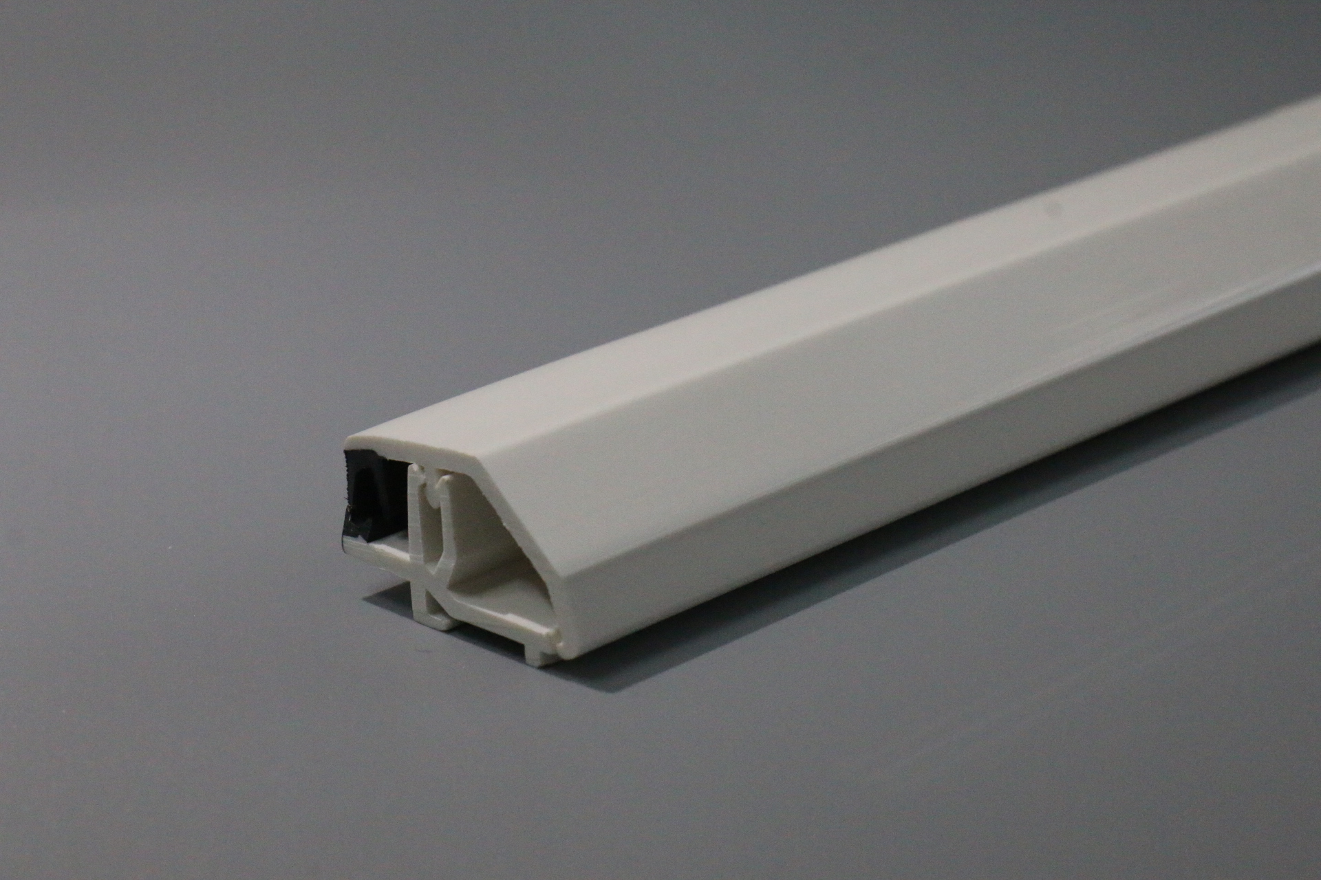 廠家直銷塑料共擠型材 塑料雙色型材軟硬共擠型材