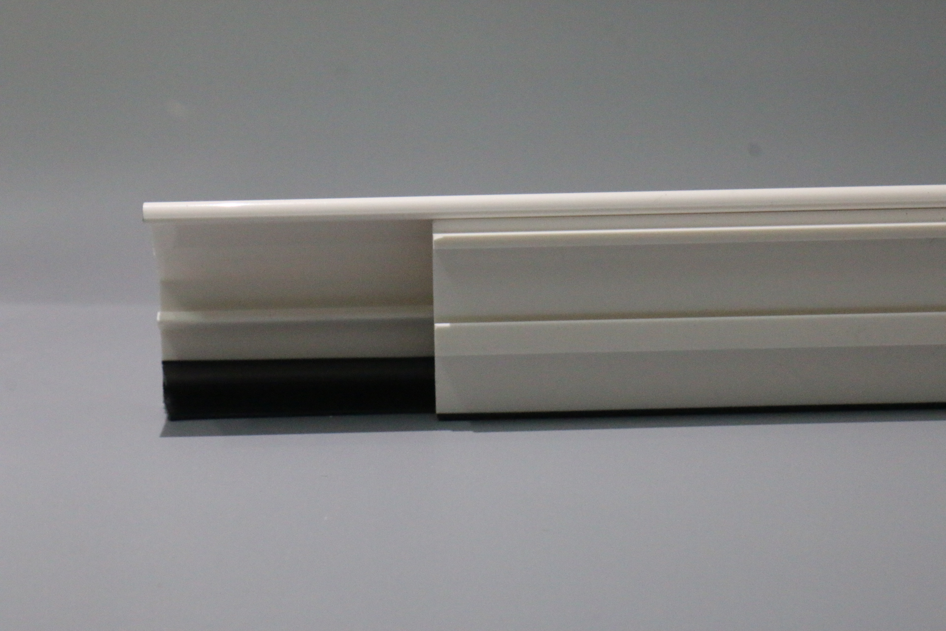 廠家直銷塑料共擠型材 塑料雙色型材軟硬共擠型材