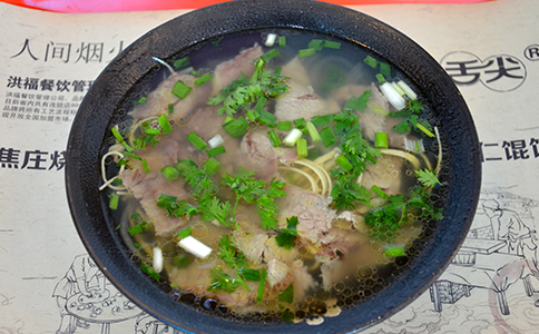 牛肉湯的制作與調料搭配。