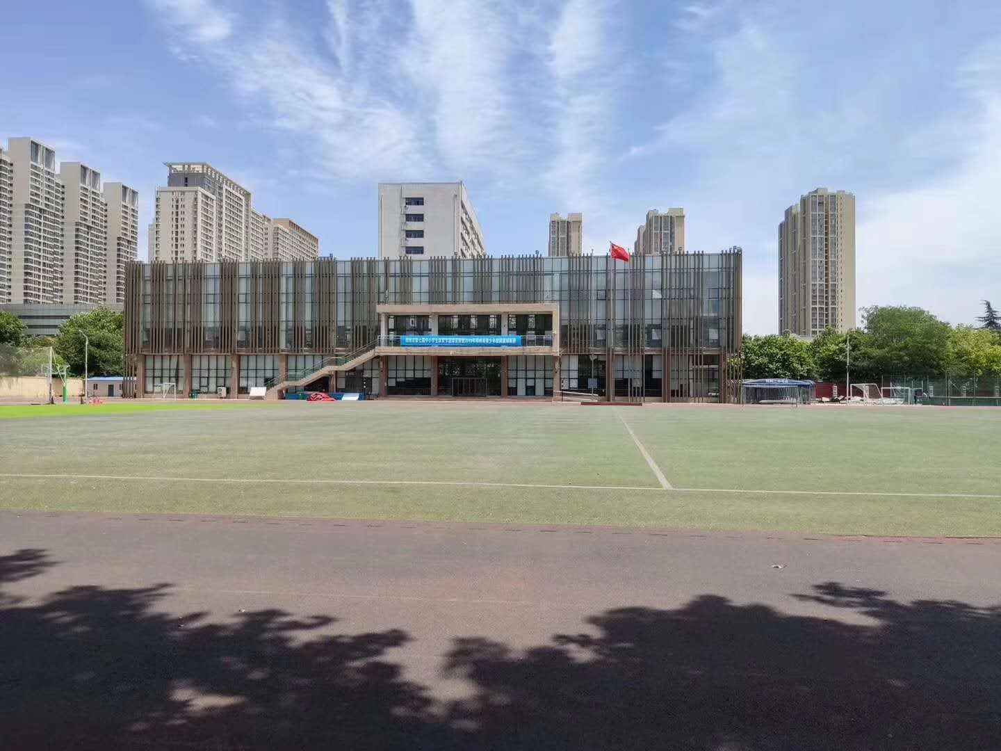 上海開放大學開學季，加快施工速度完工待驗收啦！
