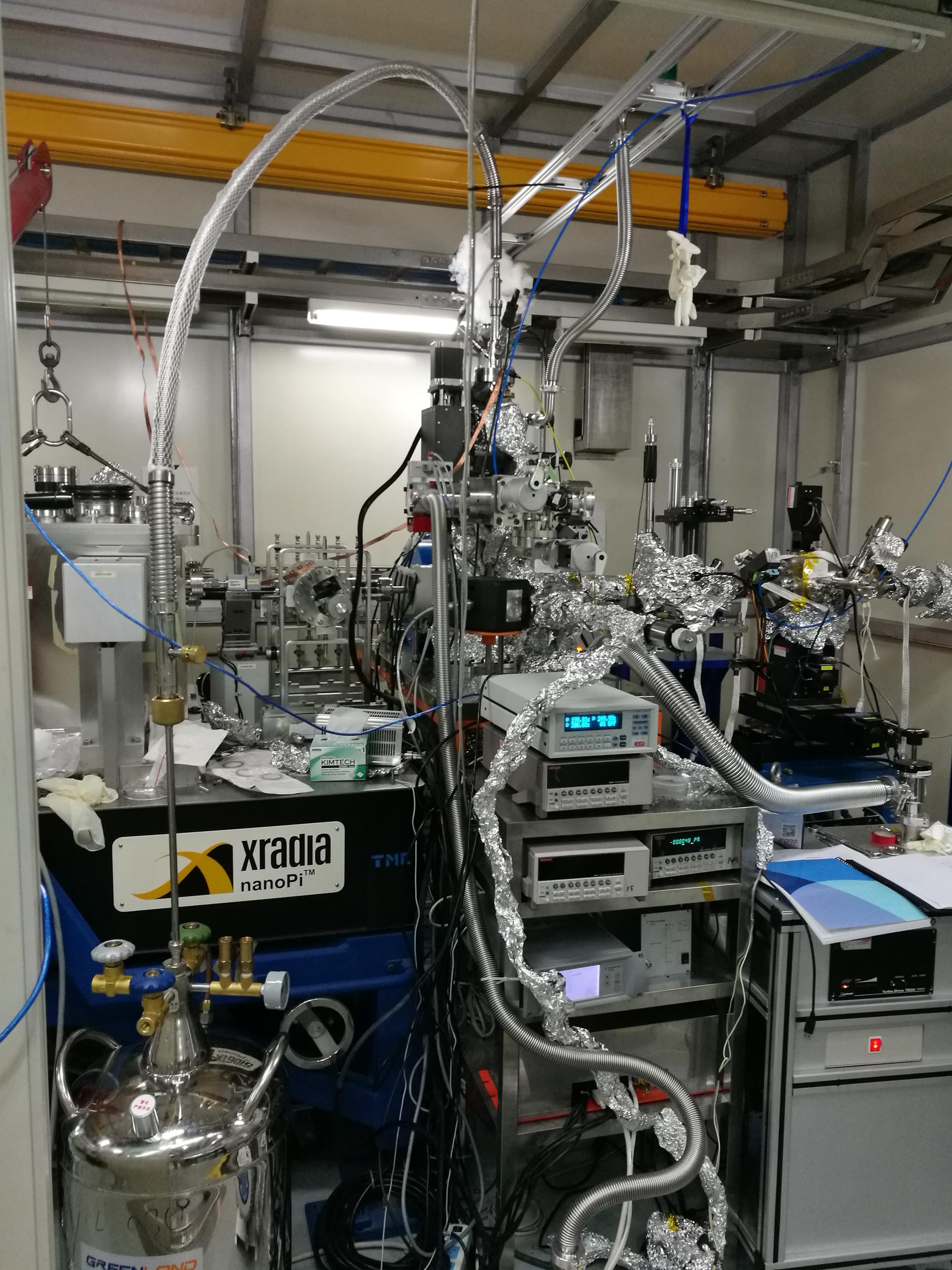 上海光源變溫樣品臺(tái)改造項(xiàng)目順利通過驗(yàn)收