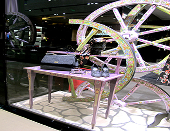 BST009 藝術(shù)櫥窗展示道具