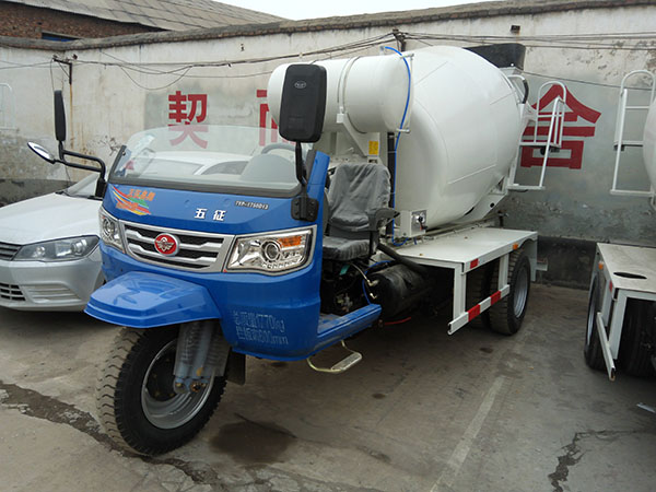 2方混凝土搅拌车 2方混凝土搅拌车