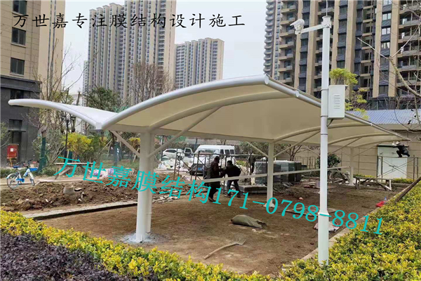武汉武昌百瑞景中央生活区非机动车棚施工完工
