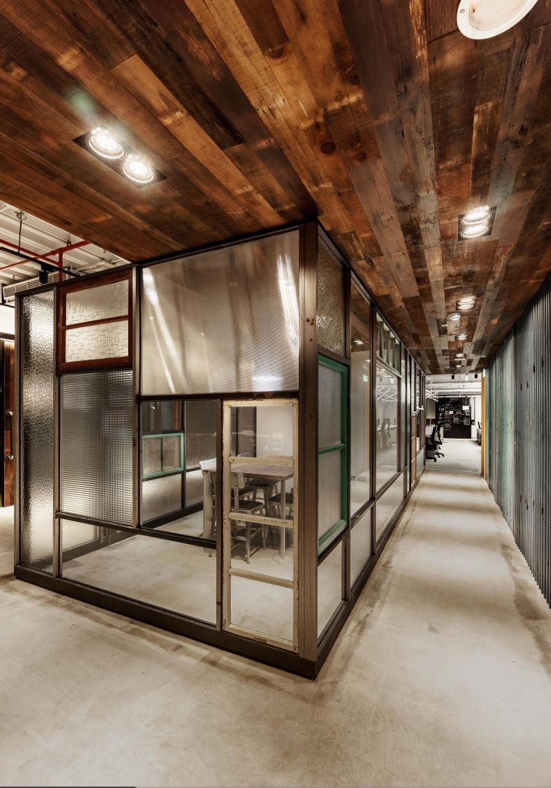 深圳高级复古风格loft办公室装修效果图