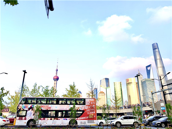 我司代理發布中國銀聯上海公交車身廣告發布