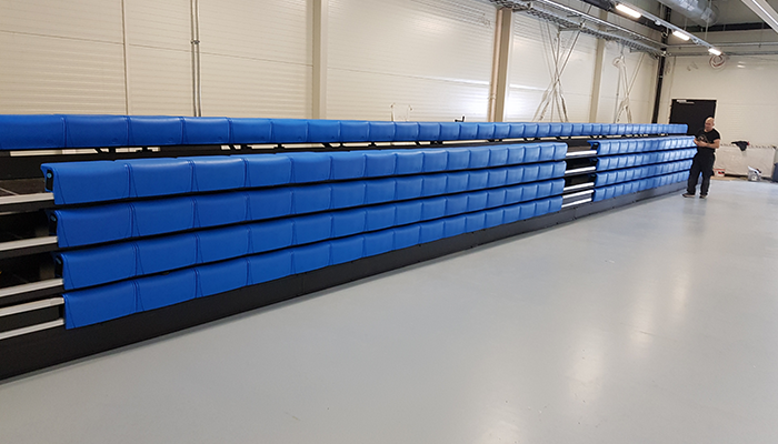 伸縮看臺-艾可塑膠條凳