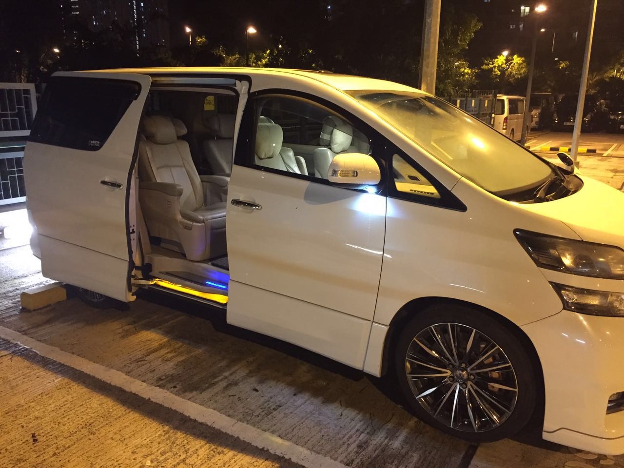 香港九龍/機場-廣州機場 單程 1800-2000元起