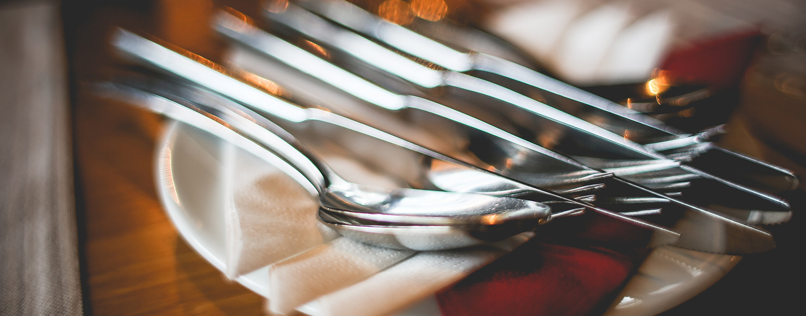 關于吃西餐著裝和禮儀的一些事情