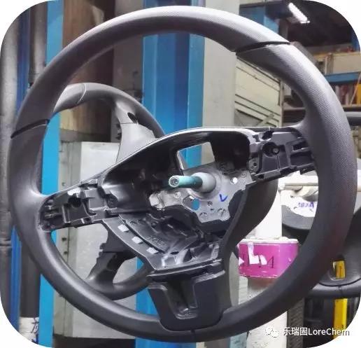 汽車自結(jié)皮方向盤