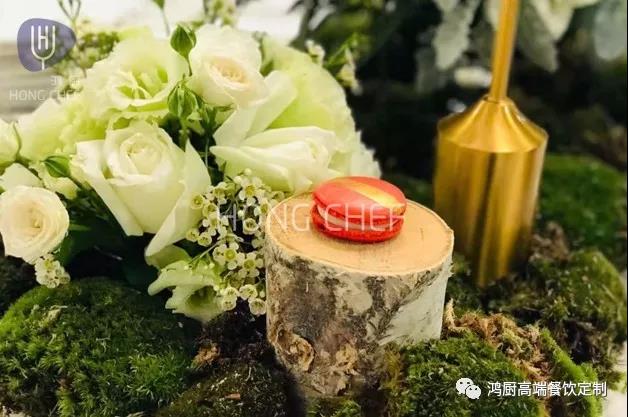 冷餐會(huì)花藝設(shè)計(jì)