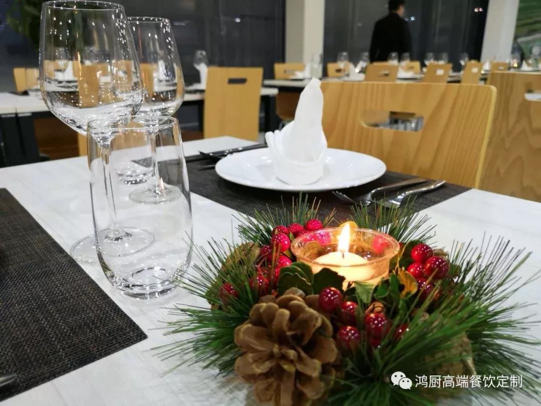 平安夜走進(jìn)食堂 平安夜走進(jìn)食堂