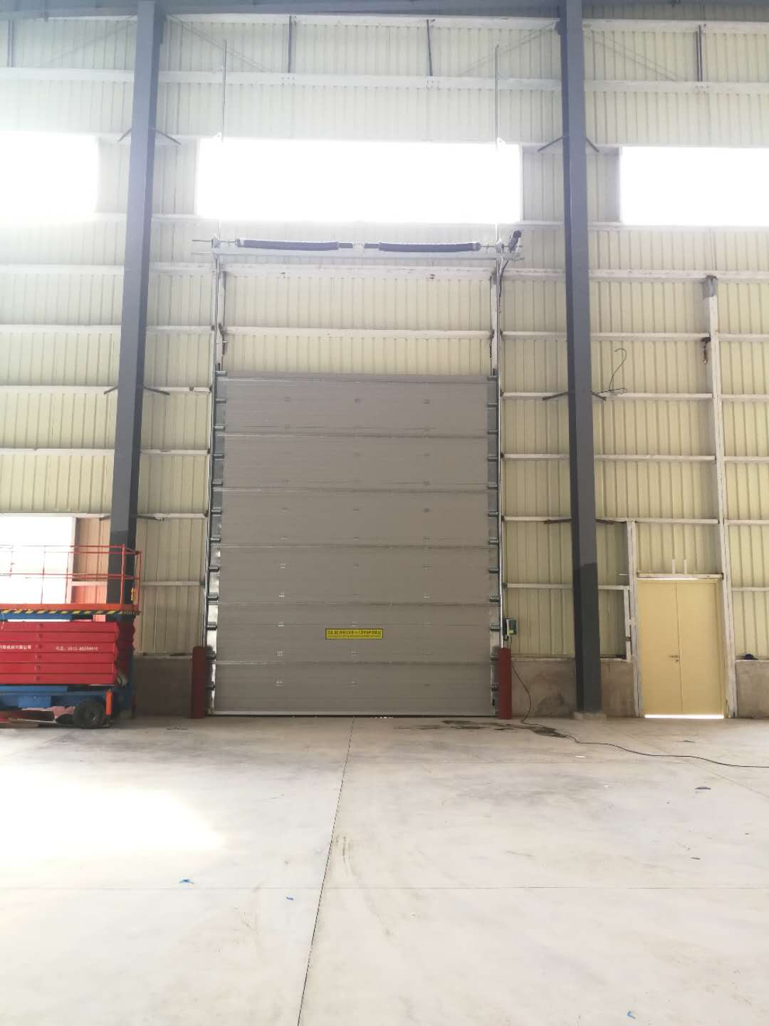 工業(yè)滑升門 工業(yè)滑升門