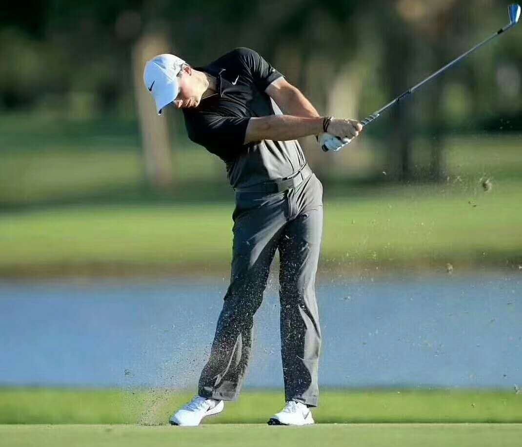 高尔夫挥杆六大步骤简介