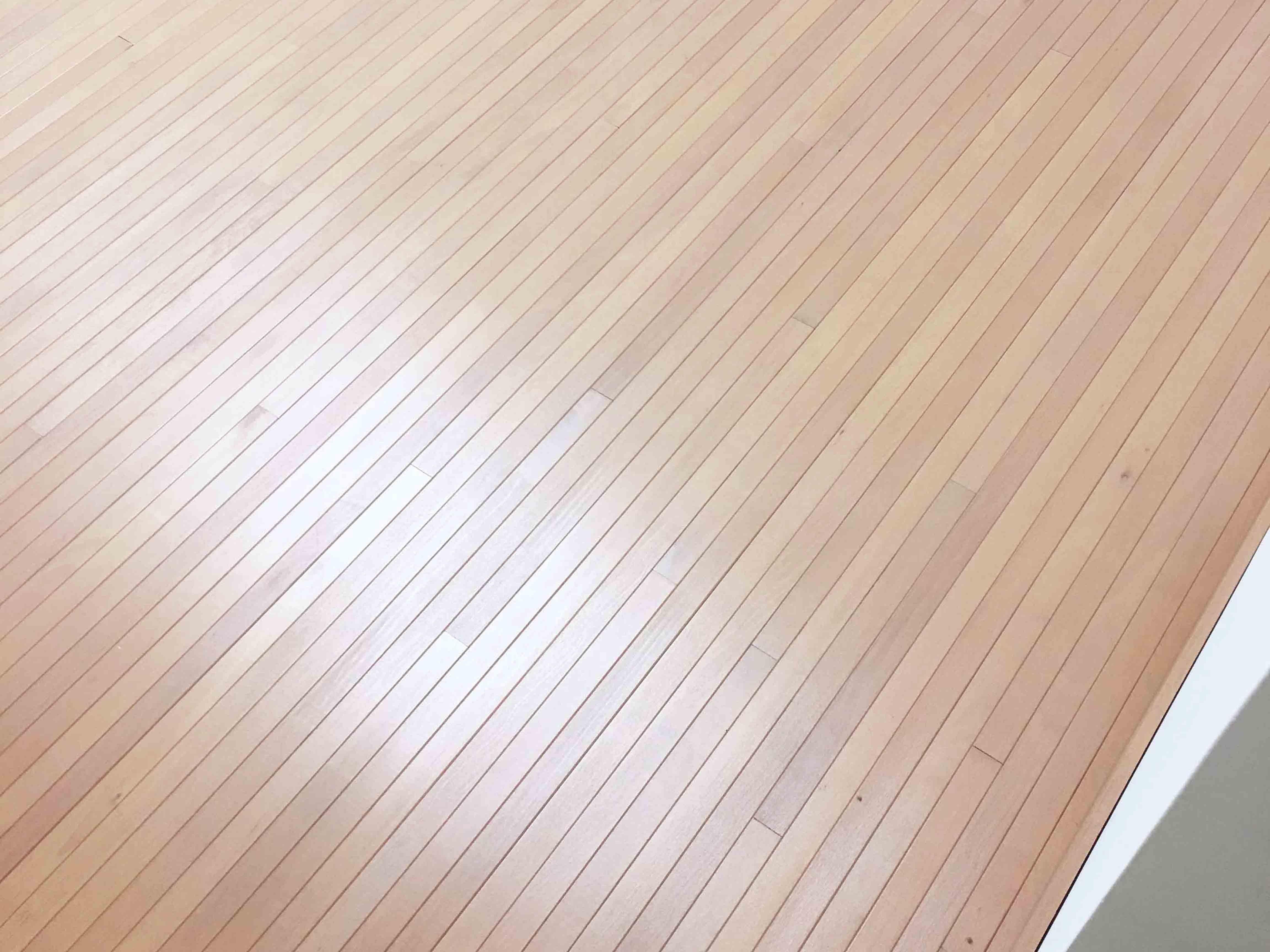 木蠟油地板保養