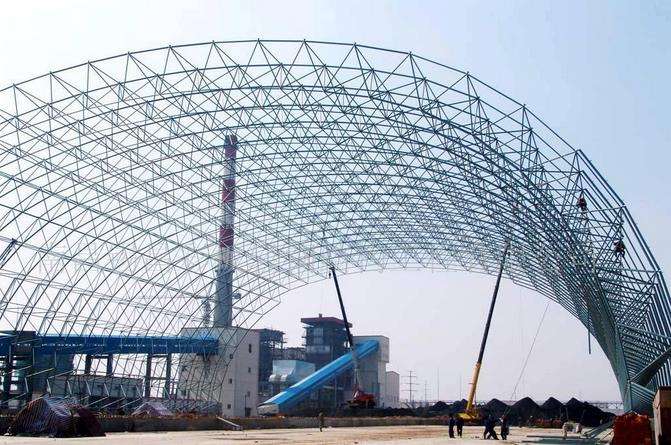 成都力豐金屬制品有限公司專業(yè)安裝鋼構(gòu)件