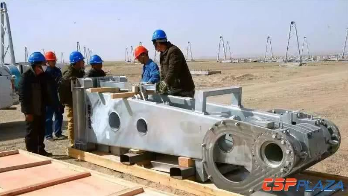 克塞50MW槽式熔鹽光熱電站現(xiàn)場