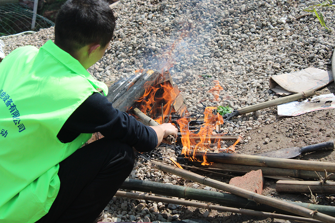 鑫川電竹筒飯過程 鑫川電竹筒飯過程