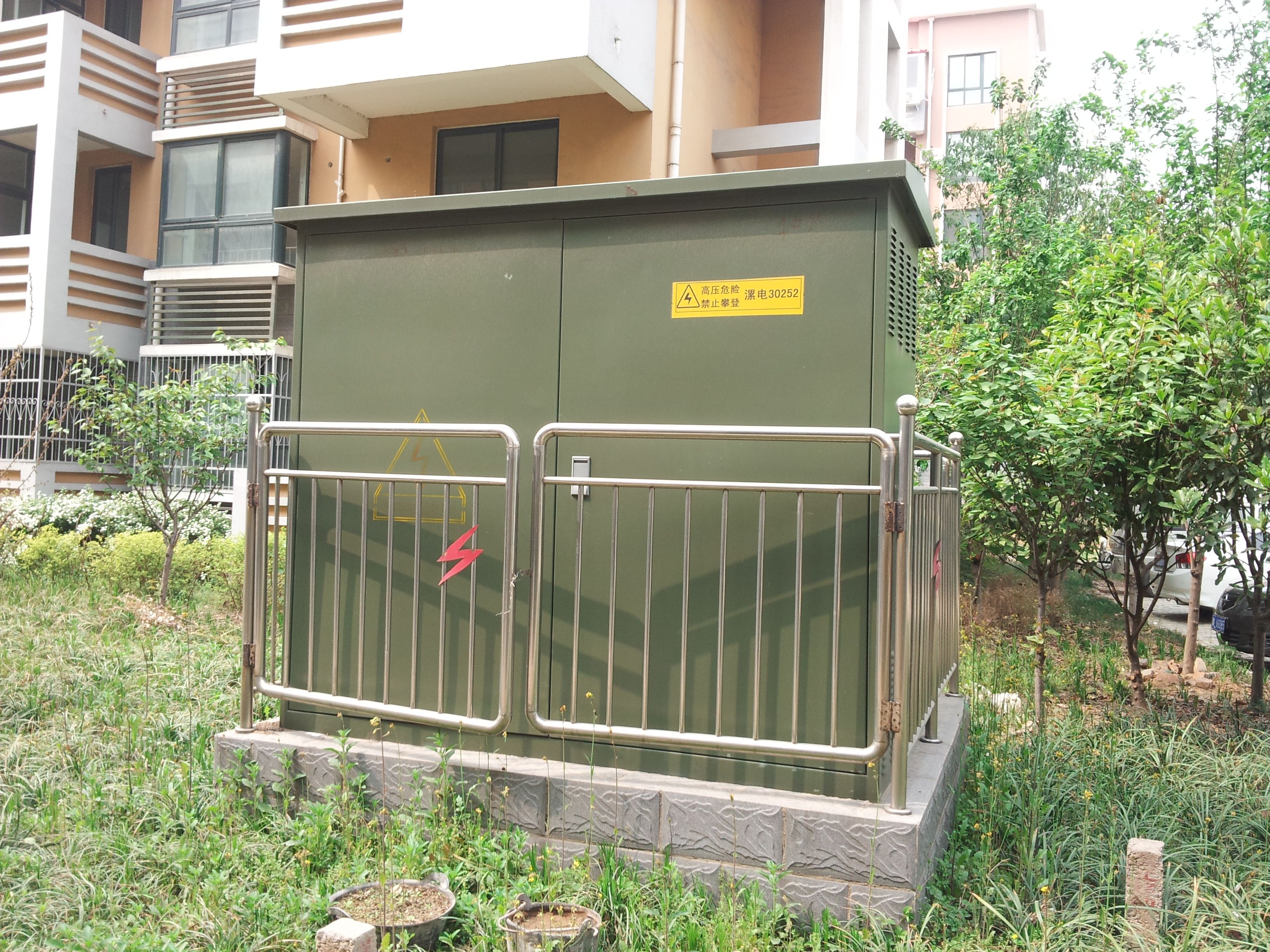 箱式變電站潮濕問題及解決方案