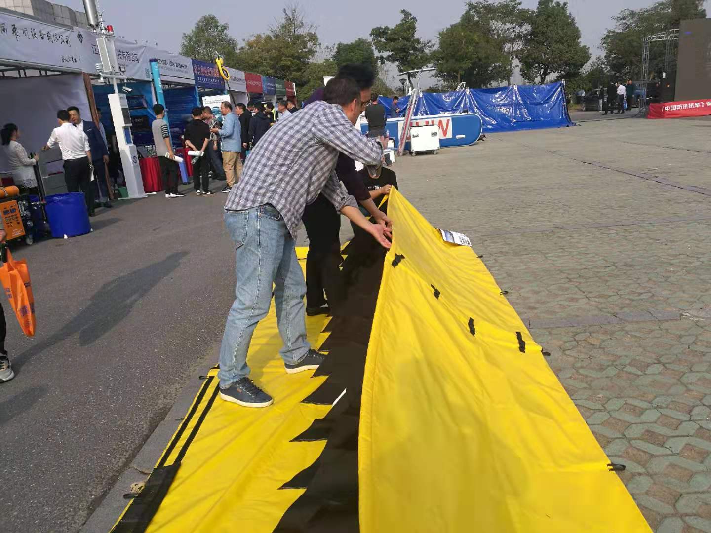 智能防汛設(shè)備