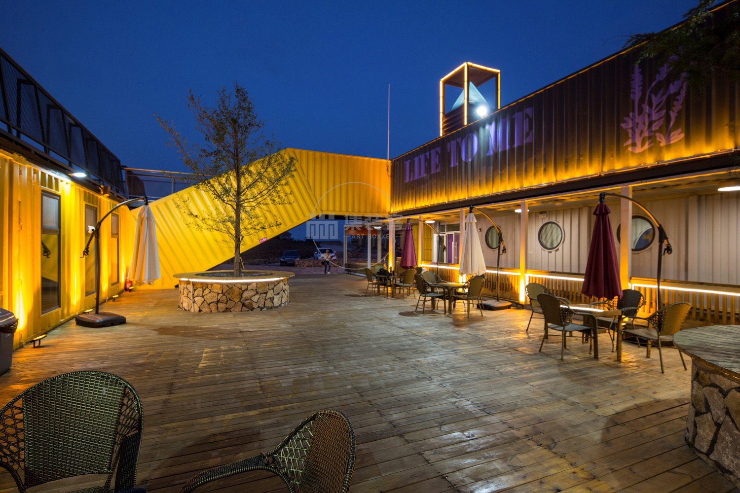 创意“集装箱”-Dock 45航海主题餐厅 | SOHO设计区