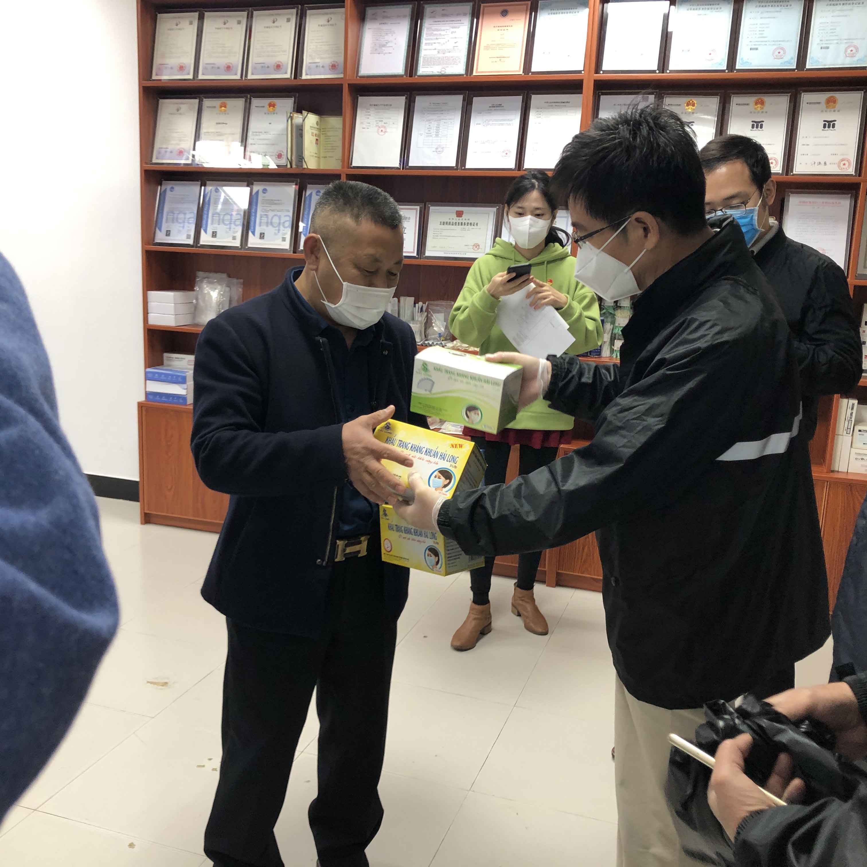 检测新冠病毒核酸,痰液样本比咽拭子更准确?