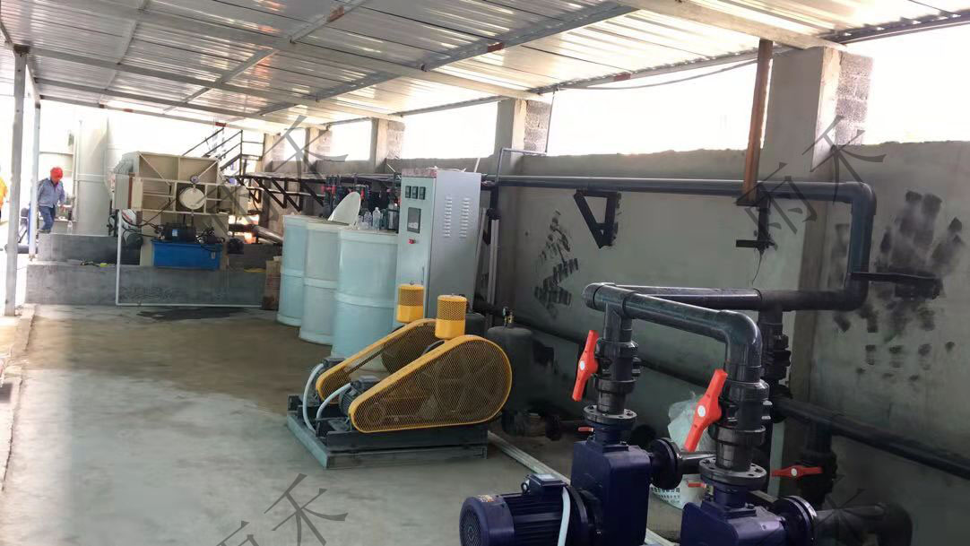 回轉(zhuǎn)式風(fēng)機(jī)-四川雨禾源綠建科技有限公司