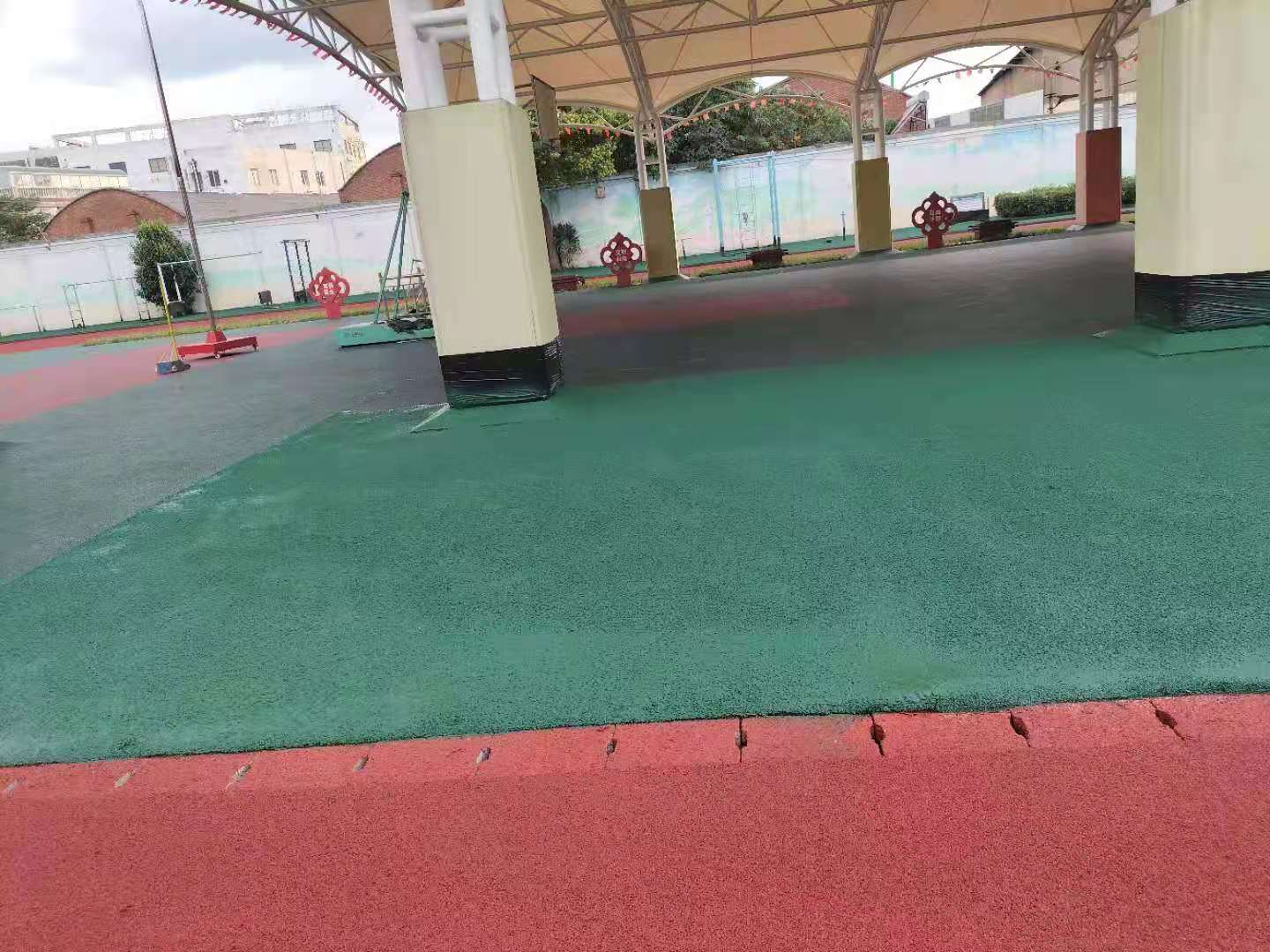 塑膠跑道