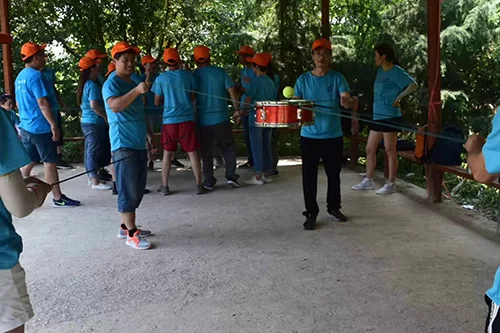 美地寶—團(tuán)建擊鼓顛球