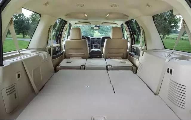 林肯领航员后备箱大小