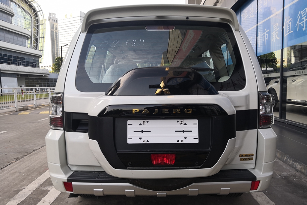 进口三菱帕杰罗