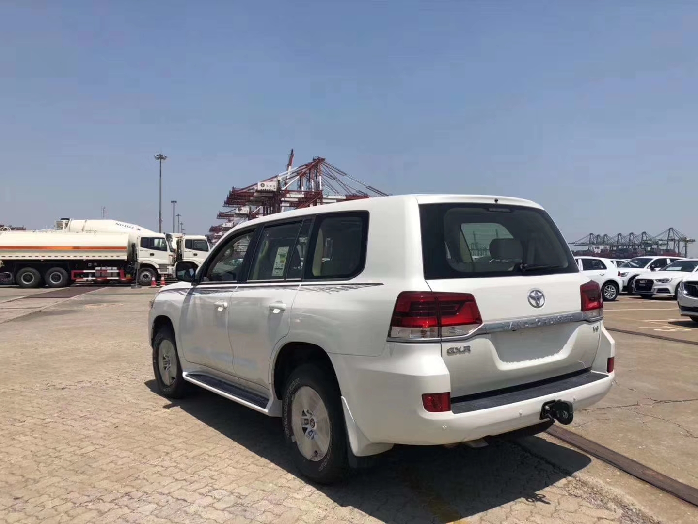 中东版酷路泽4000