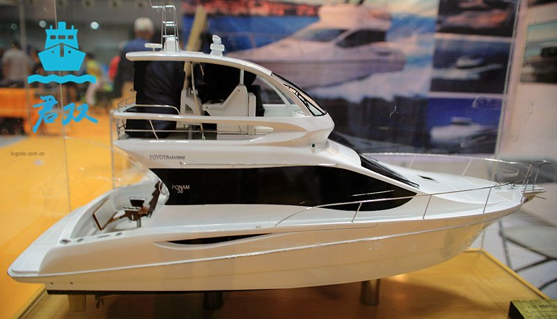 休閑型游艇模型