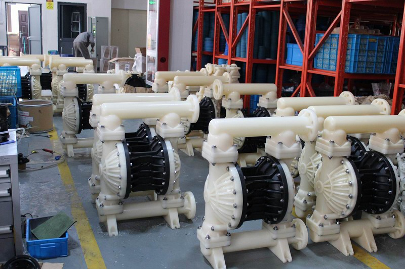 3寸气动隔膜泵助力智利电池化工项目