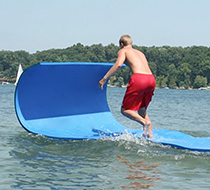 水上魔毯是當(dāng)夏我覺得特?zé)衢T的水娛道具之一