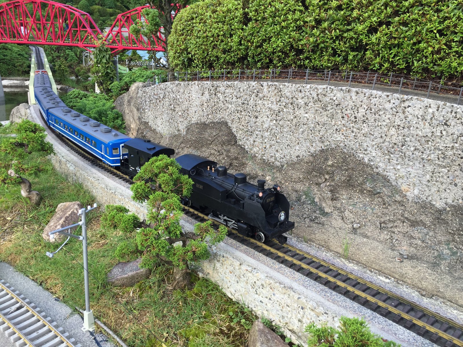 車輛模型- C11+E8000+14系客車+DE10