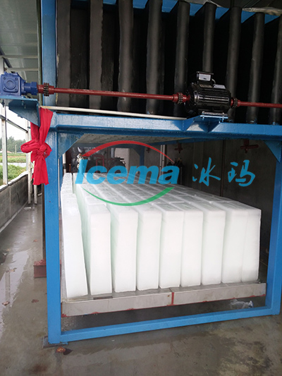 兩臺20噸直冷式塊冰機交付浙江客戶