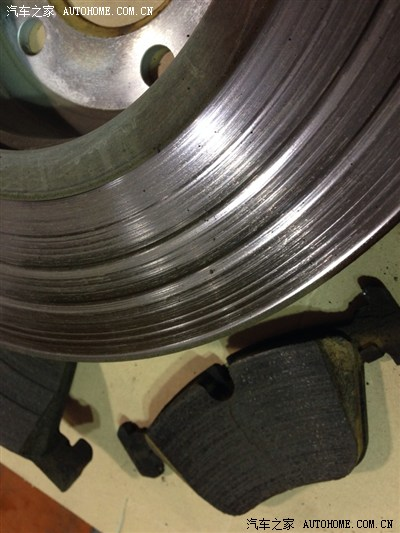 剎車盤嚴重磨損