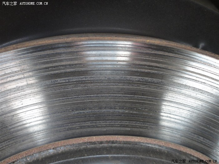 剎車盤嚴重磨損